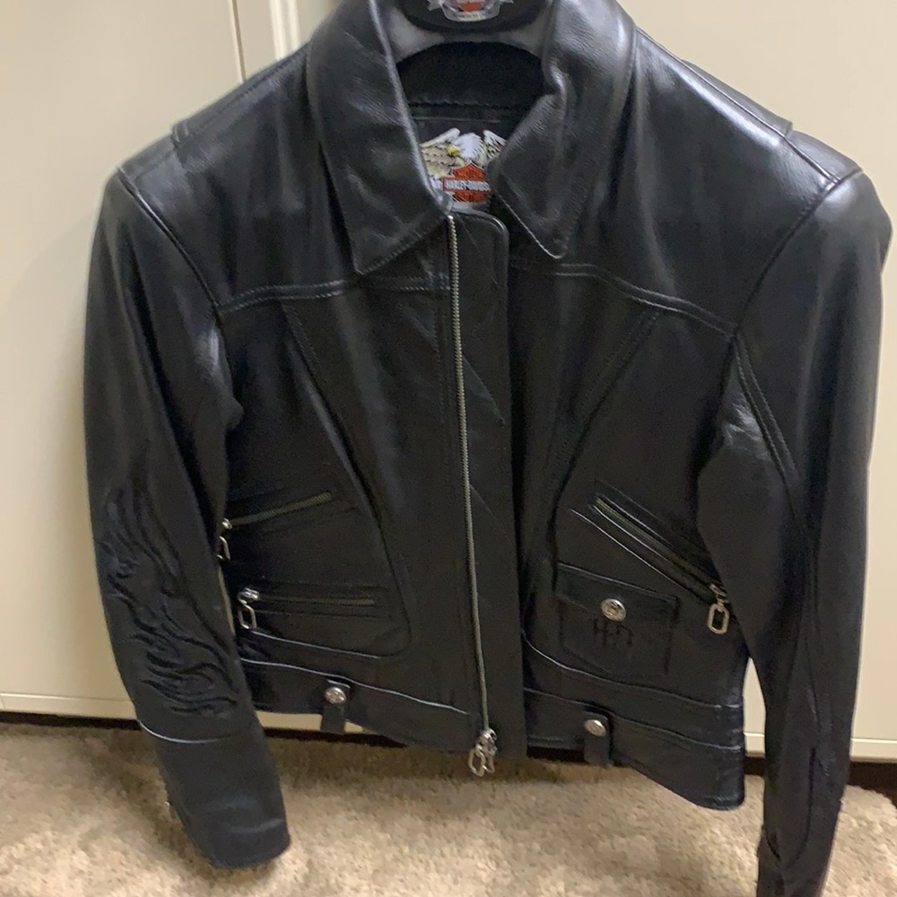 Harley Davidson leather jacket. Never been worn, a beautiful jacket!